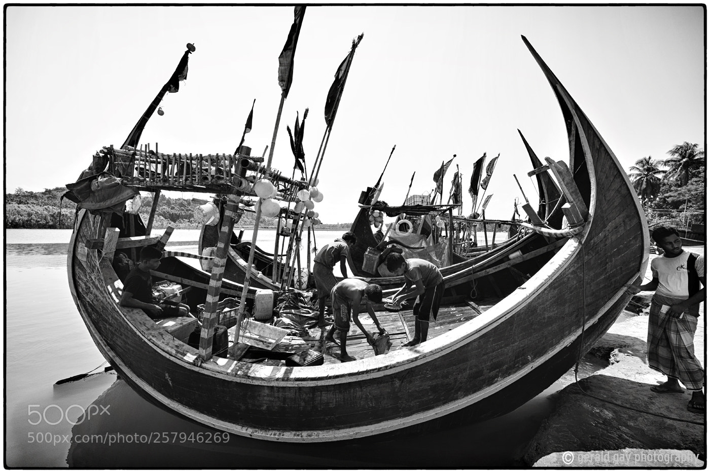 Fujifilm X-E3 sample photo. Fishy looking boats photography