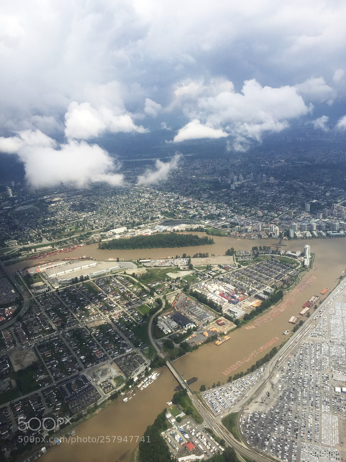 Apple iPhone 6 Plus sample photo. Flying high. photography