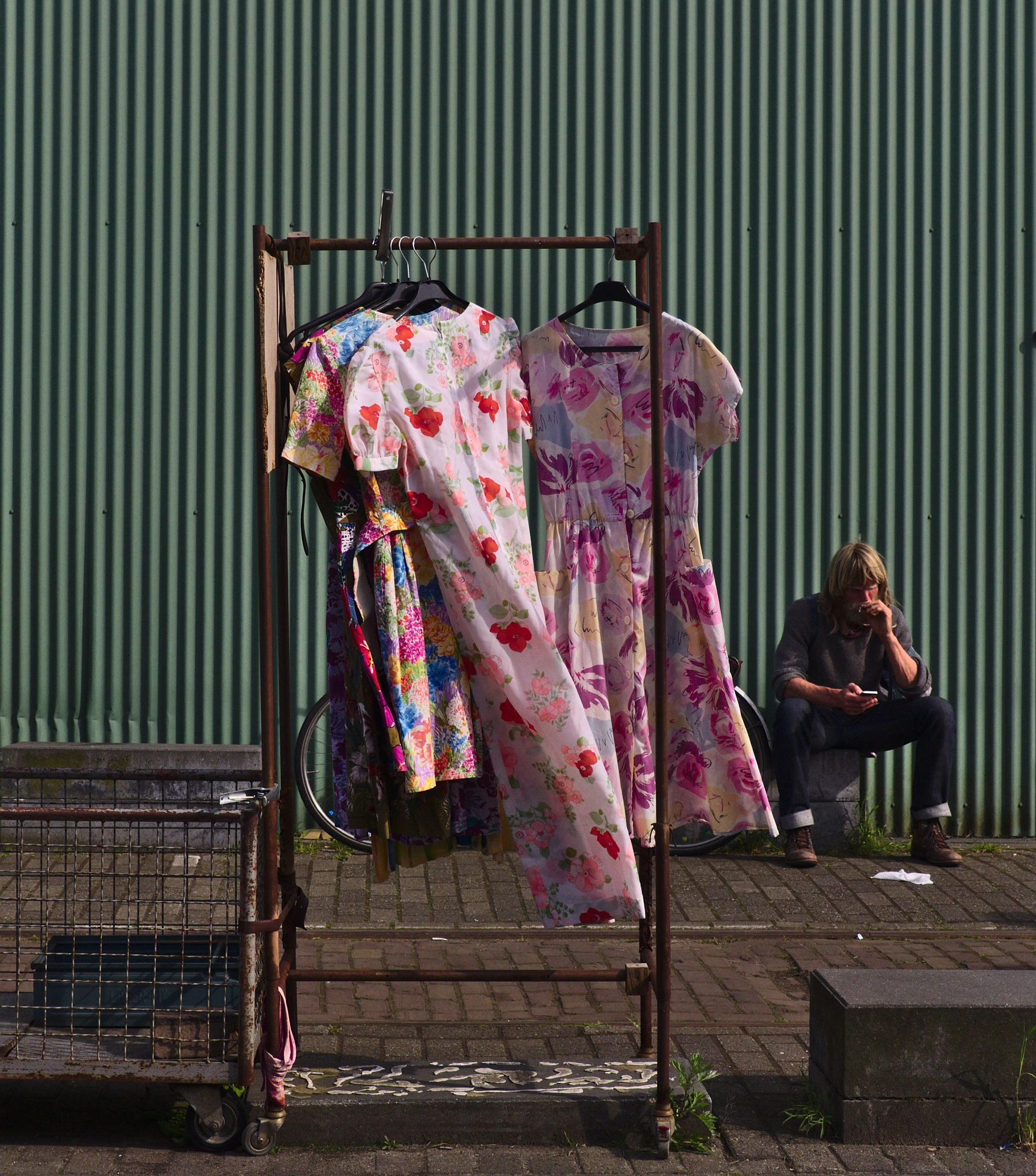 Olympus PEN E-PL6 sample photo. Dresses in the evening sun photography