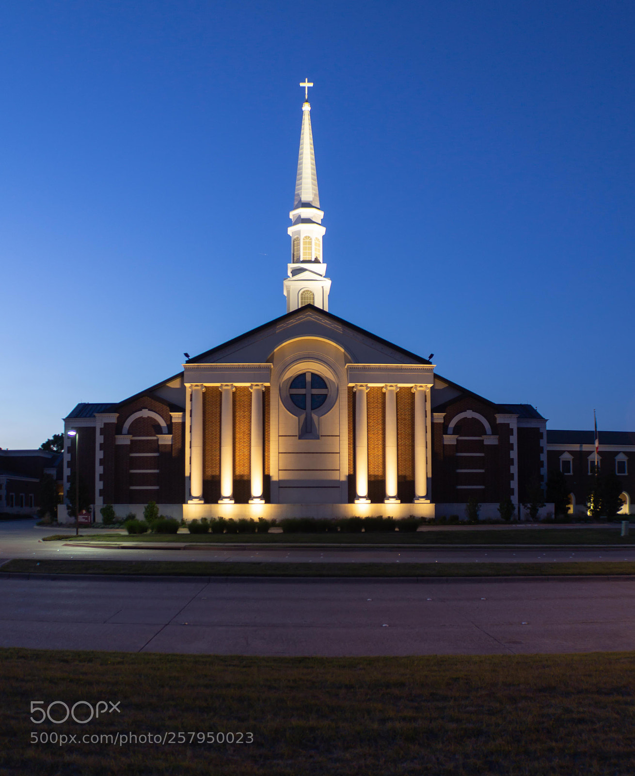 Canon EOS 1200D (EOS Rebel T5 / EOS Kiss X70 / EOS Hi) sample photo. Messiah lutheran church photography