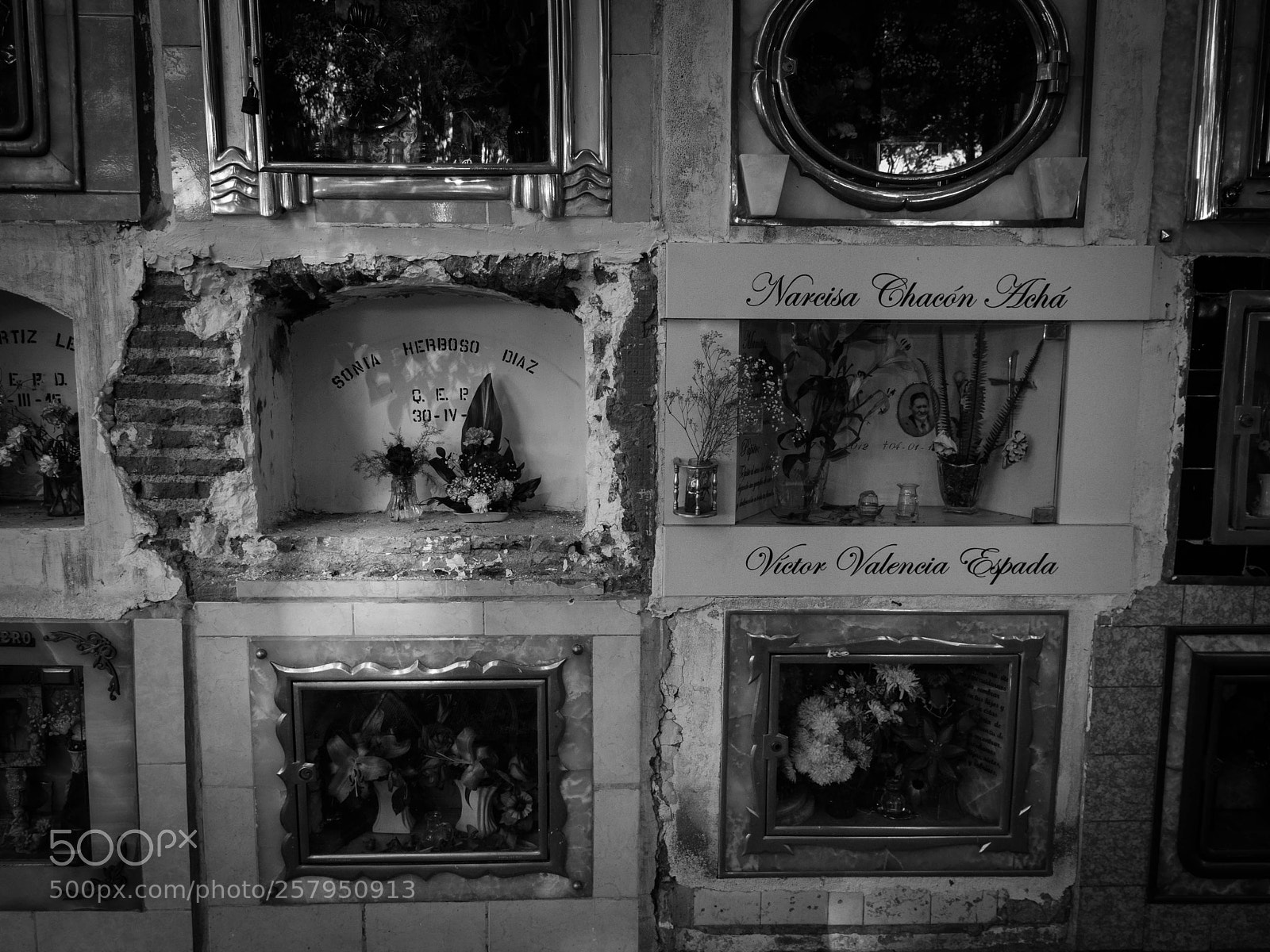 Canon PowerShot G16 sample photo. Cementerio de sucre, bolivia photography