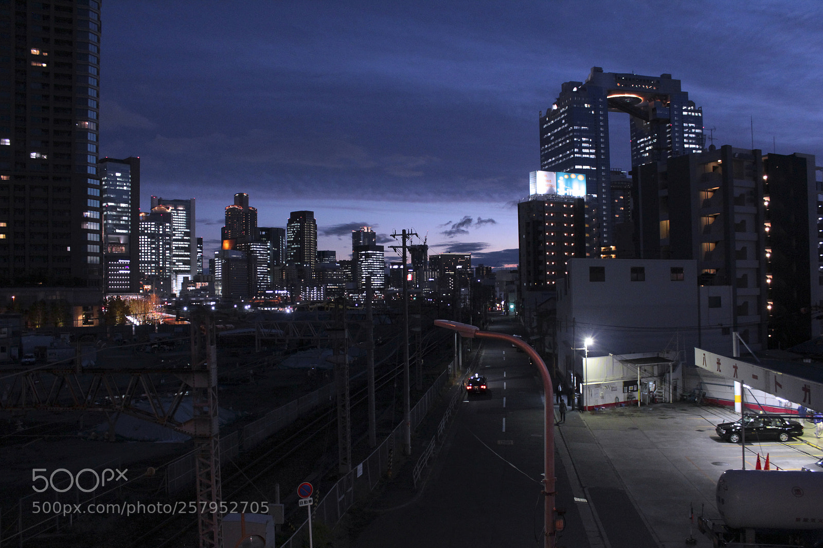 Canon EOS 550D (EOS Rebel T2i / EOS Kiss X4) sample photo. Osaka photography