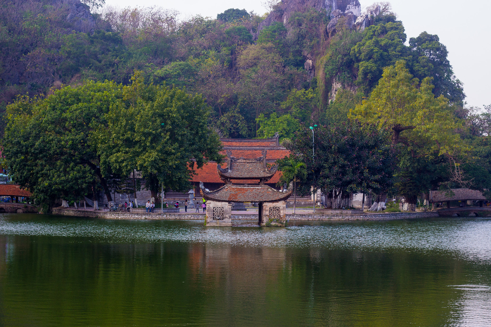 Canon EOS 600D (Rebel EOS T3i / EOS Kiss X5) sample photo. Thay pagoda photography