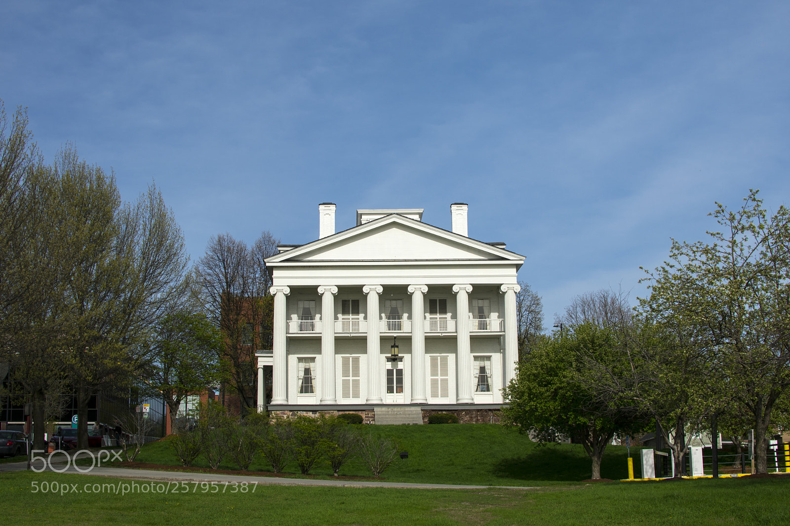 Nikon D3400 sample photo. White building burlington vermont photography