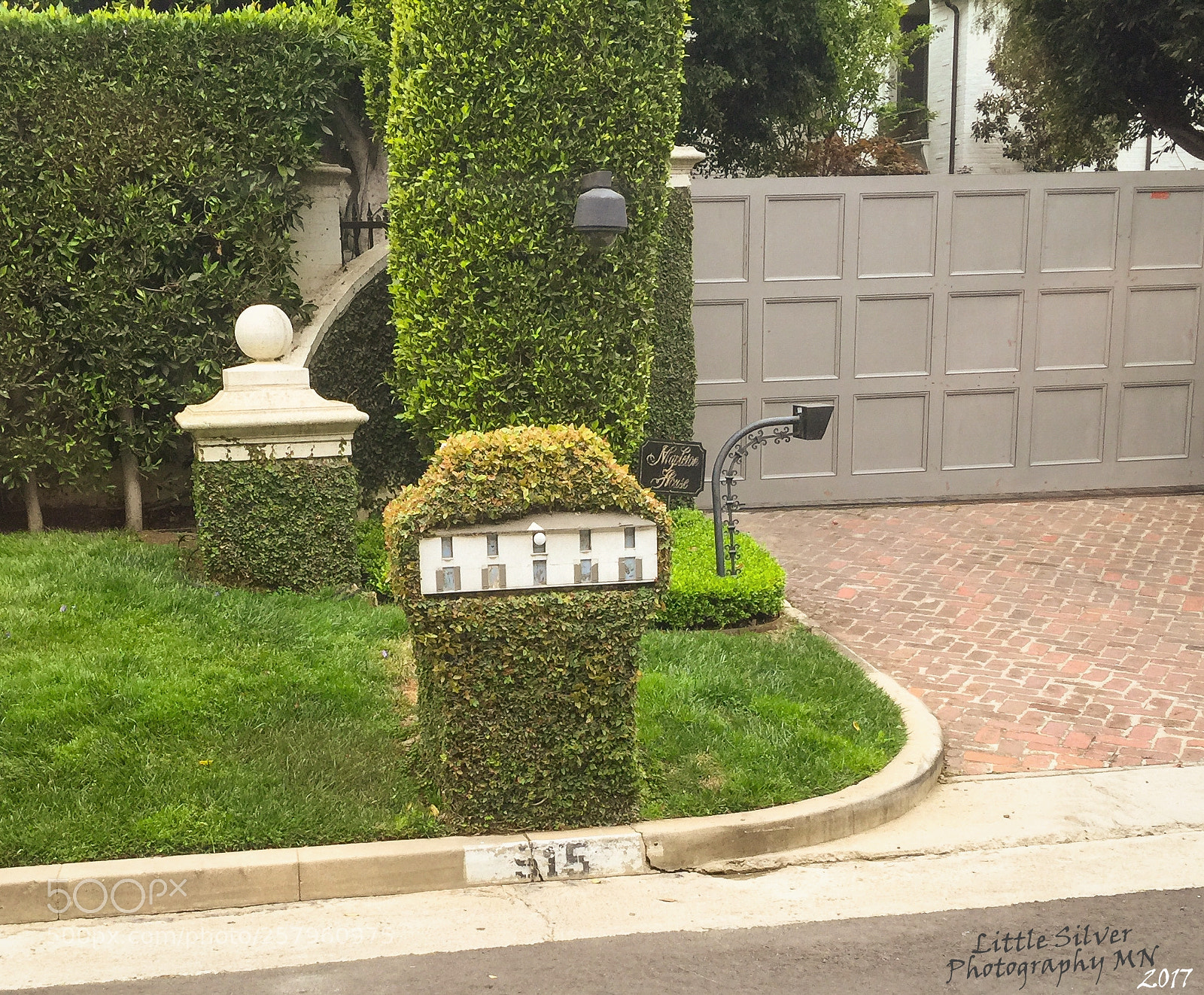 Apple iPhone 6 Plus sample photo. Matching mailbox photography