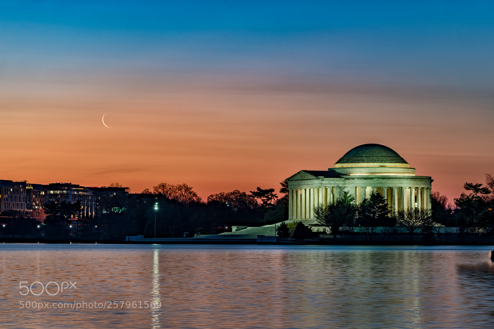 Sony a7R III sample photo. Moon over the jefferson photography