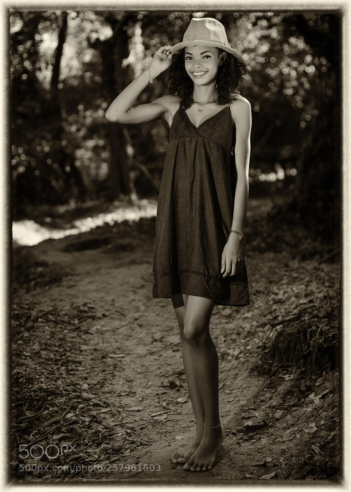 Nikon D7000 sample photo. Kesnie 01 0012bw photography