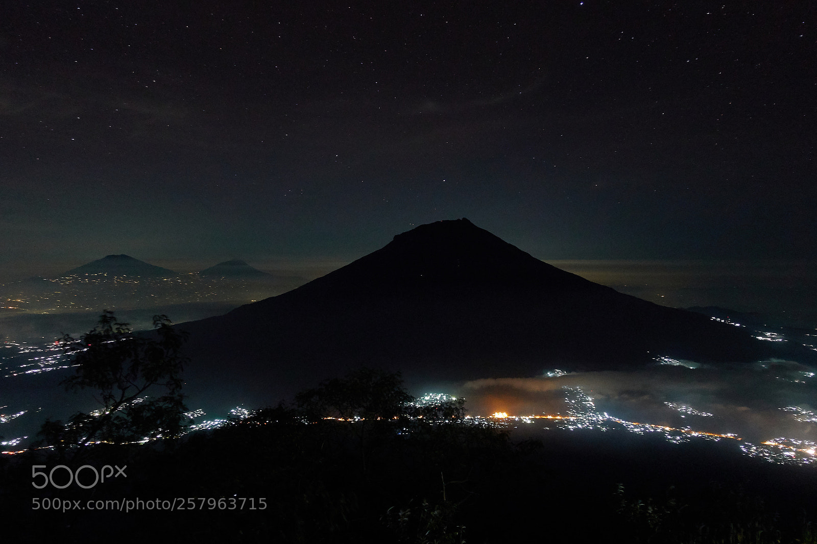 Sony DSC-RX100M5 sample photo. View of mt sumbing photography