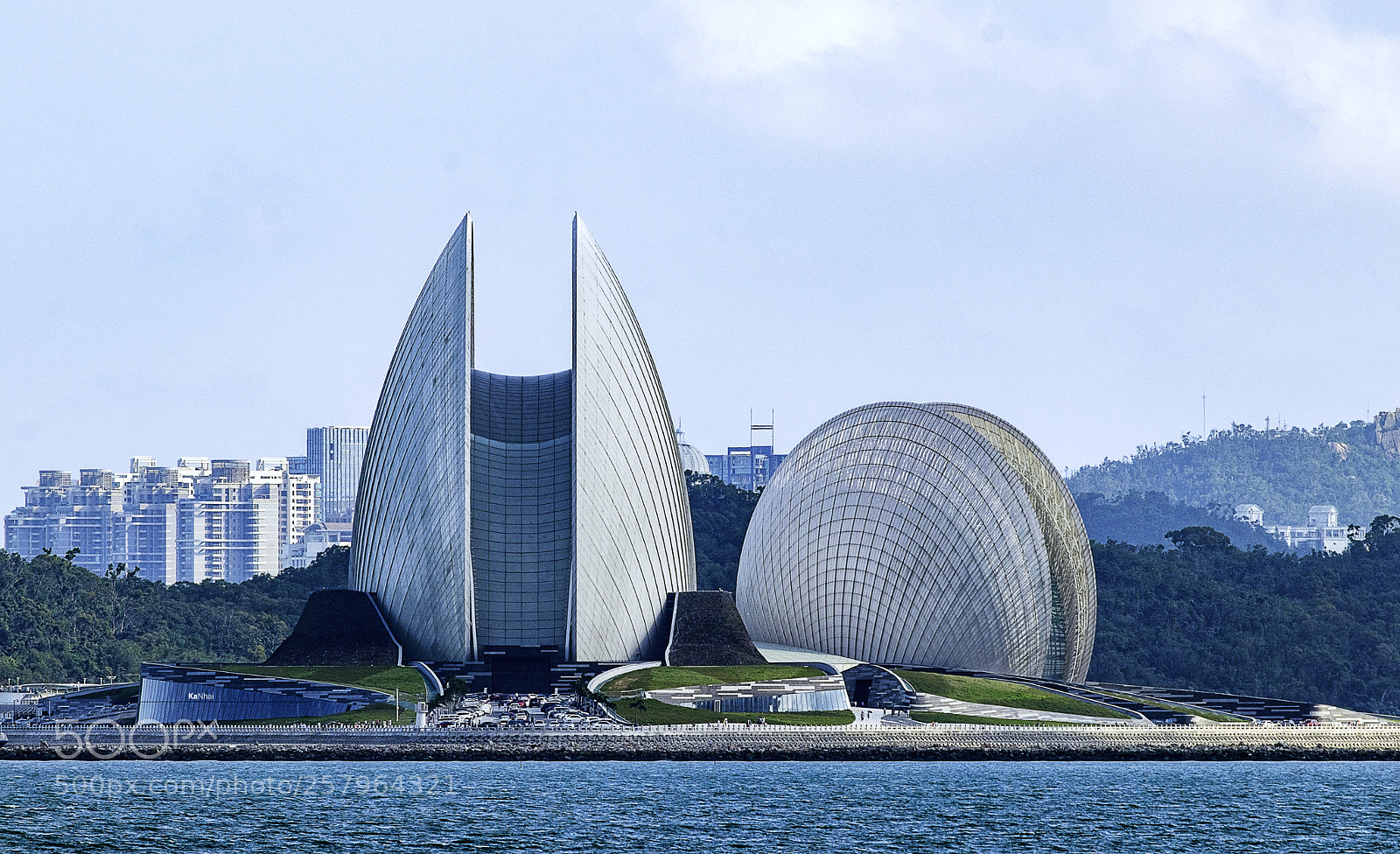 Canon EOS 77D (EOS 9000D / EOS 770D) sample photo. Zhuhai opera house photography