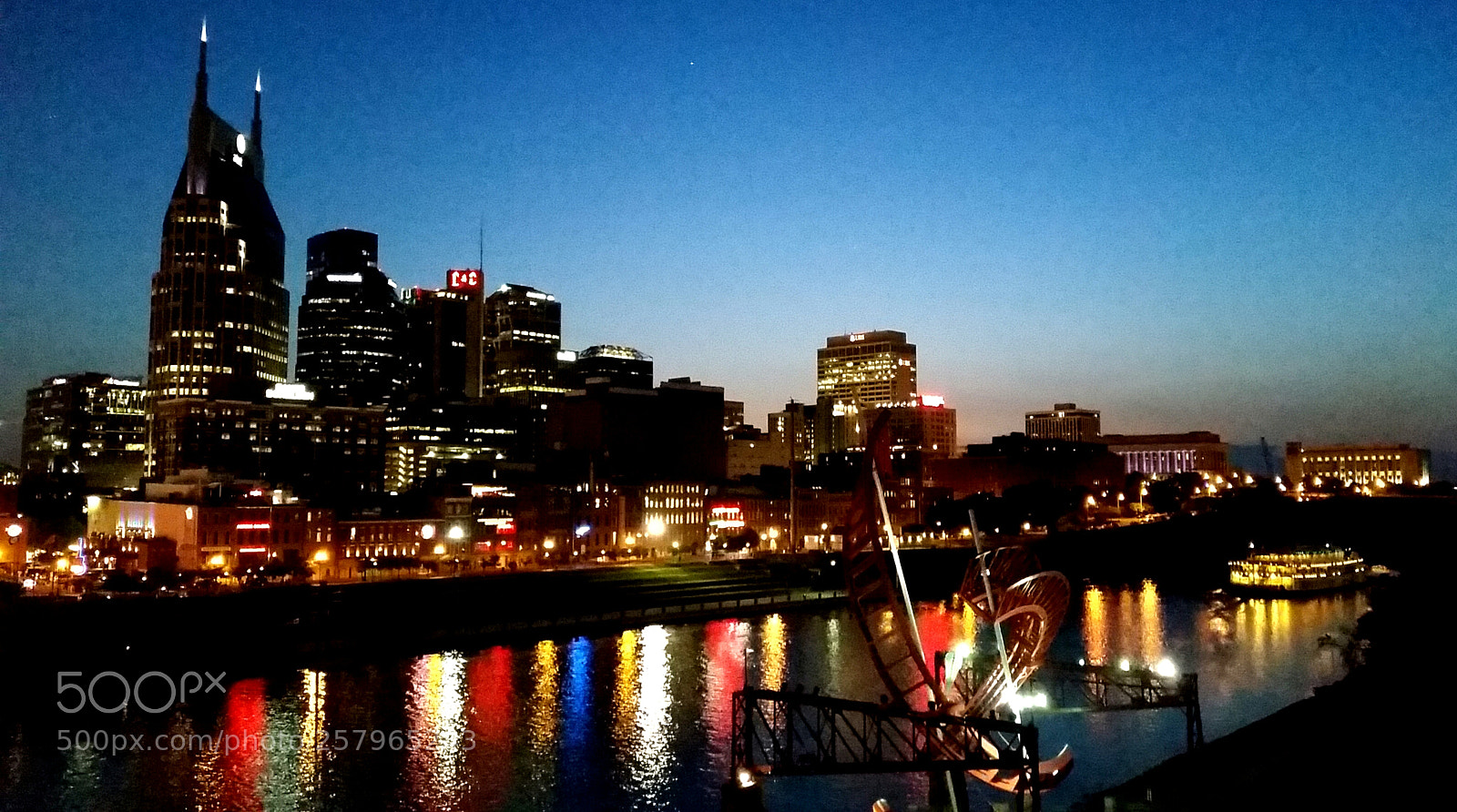Samsung Galaxy S5 sample photo. Nashville twilight photography