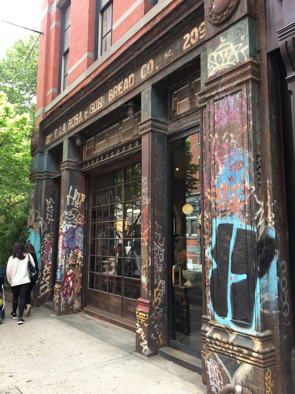 Apple iPhone 6s sample photo. Old building in nolita photography