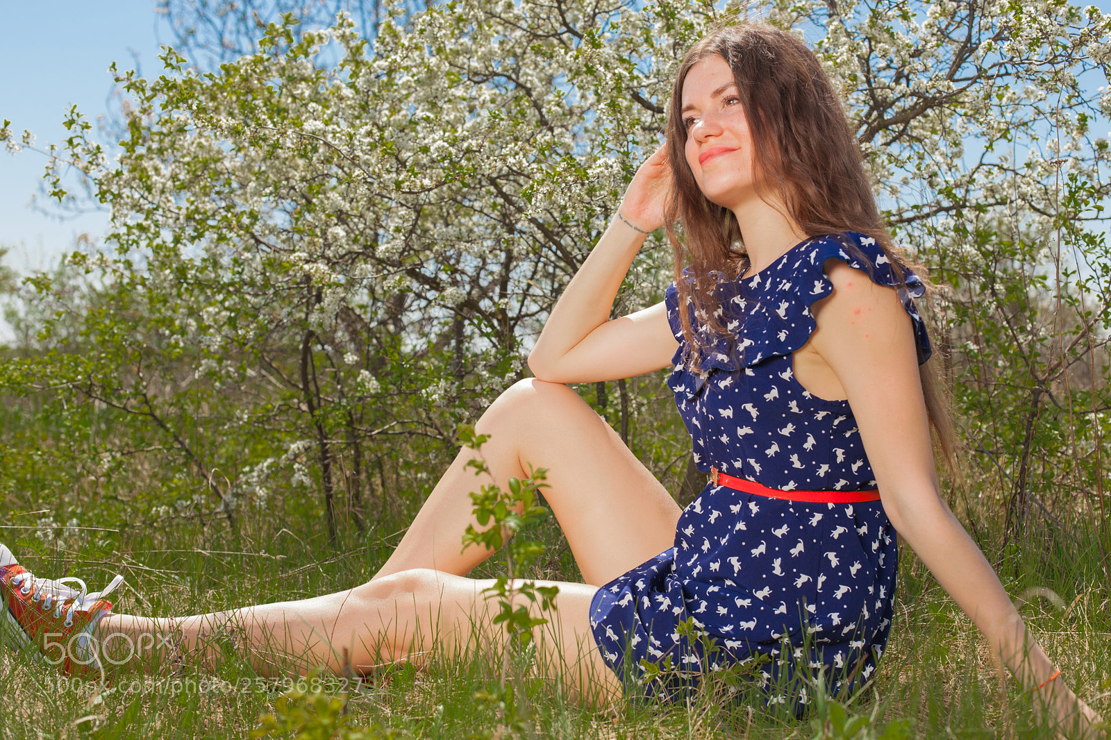 Canon EOS 5D Mark II sample photo. Short dress photography