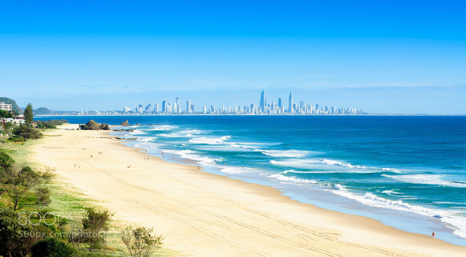Nikon D90 sample photo. Tugun turning it on photography