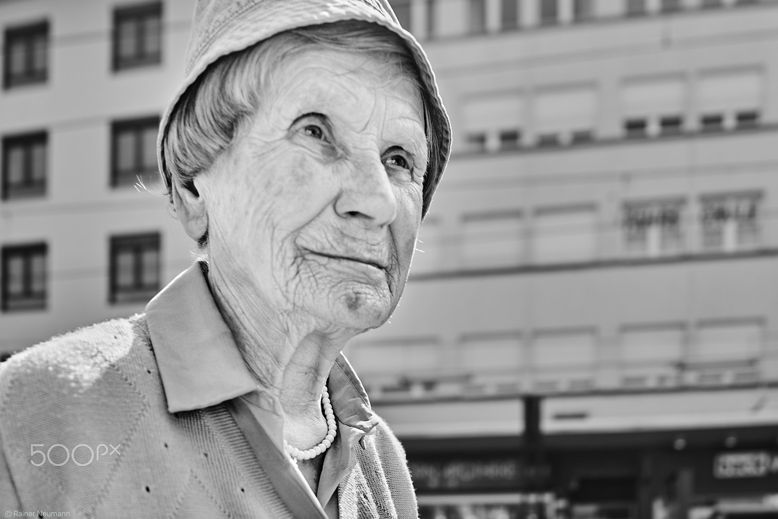 Sony Cyber-shot DSC-RX1R II sample photo. Frau 550 b&w photography