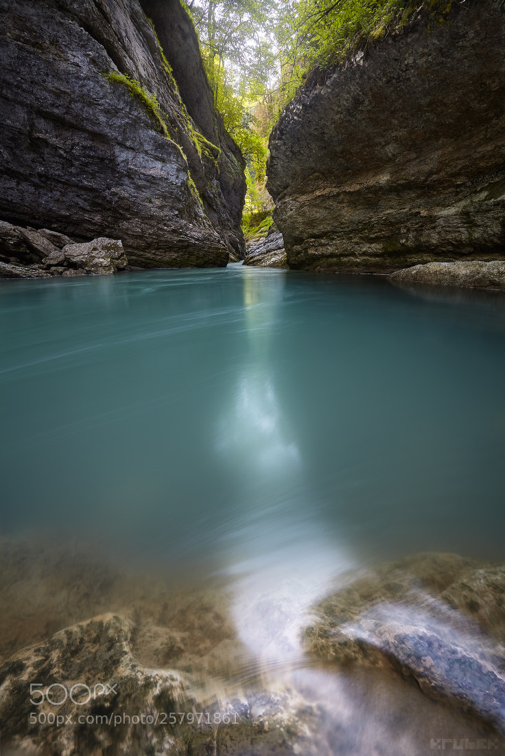 Canon EOS 5D Mark II sample photo. The gate of guam photography