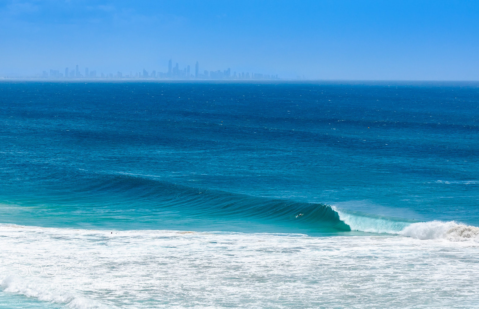 Nikon D90 sample photo. Kirra perfection during cyclone photography