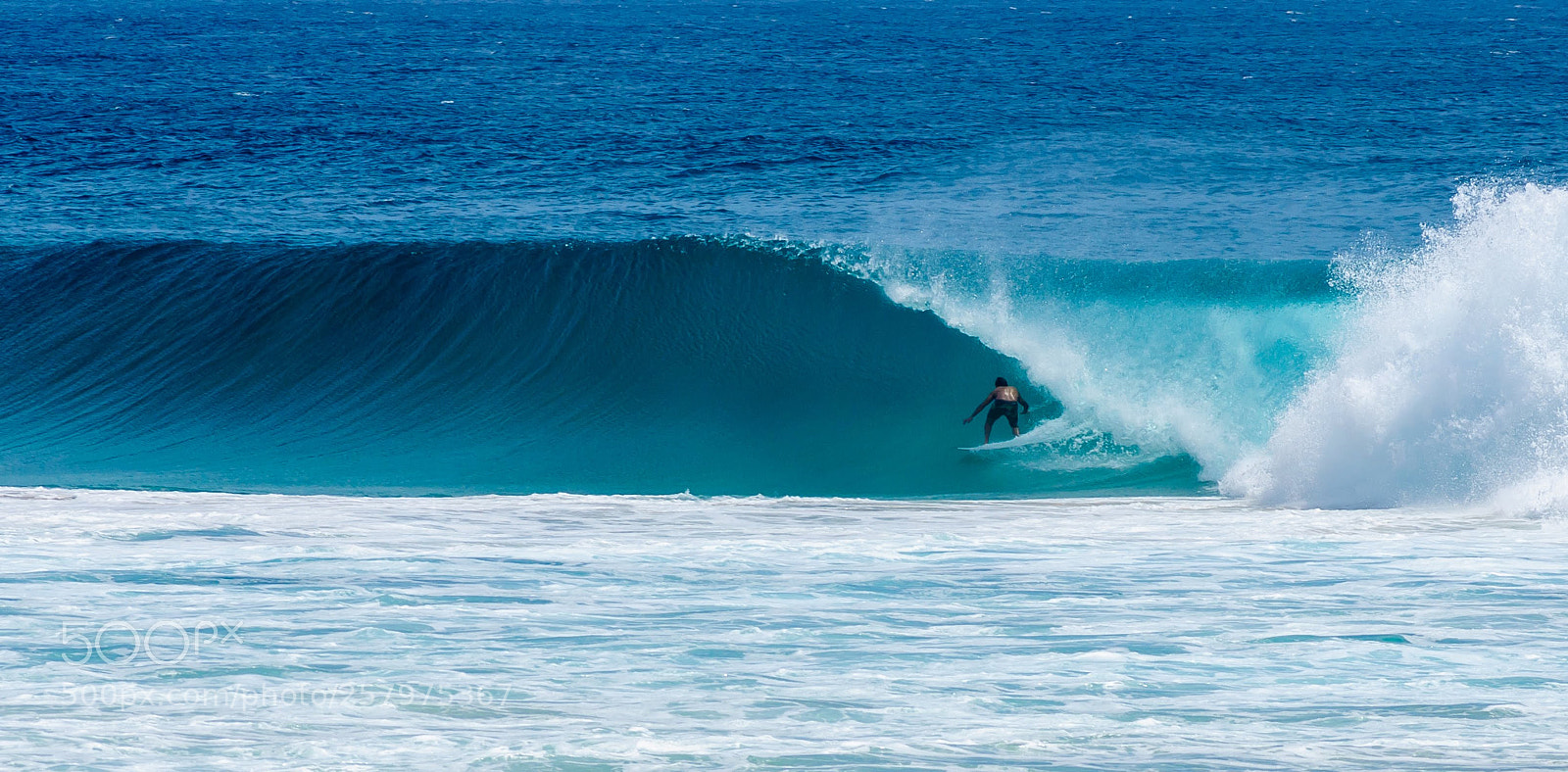 Nikon D90 sample photo. Kirra perfection during cyclone photography