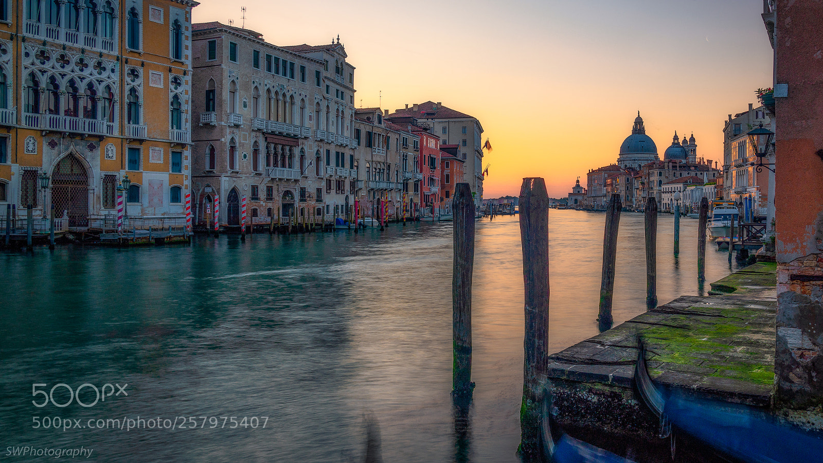 Sony a7R III sample photo. Venezia - morning glow photography