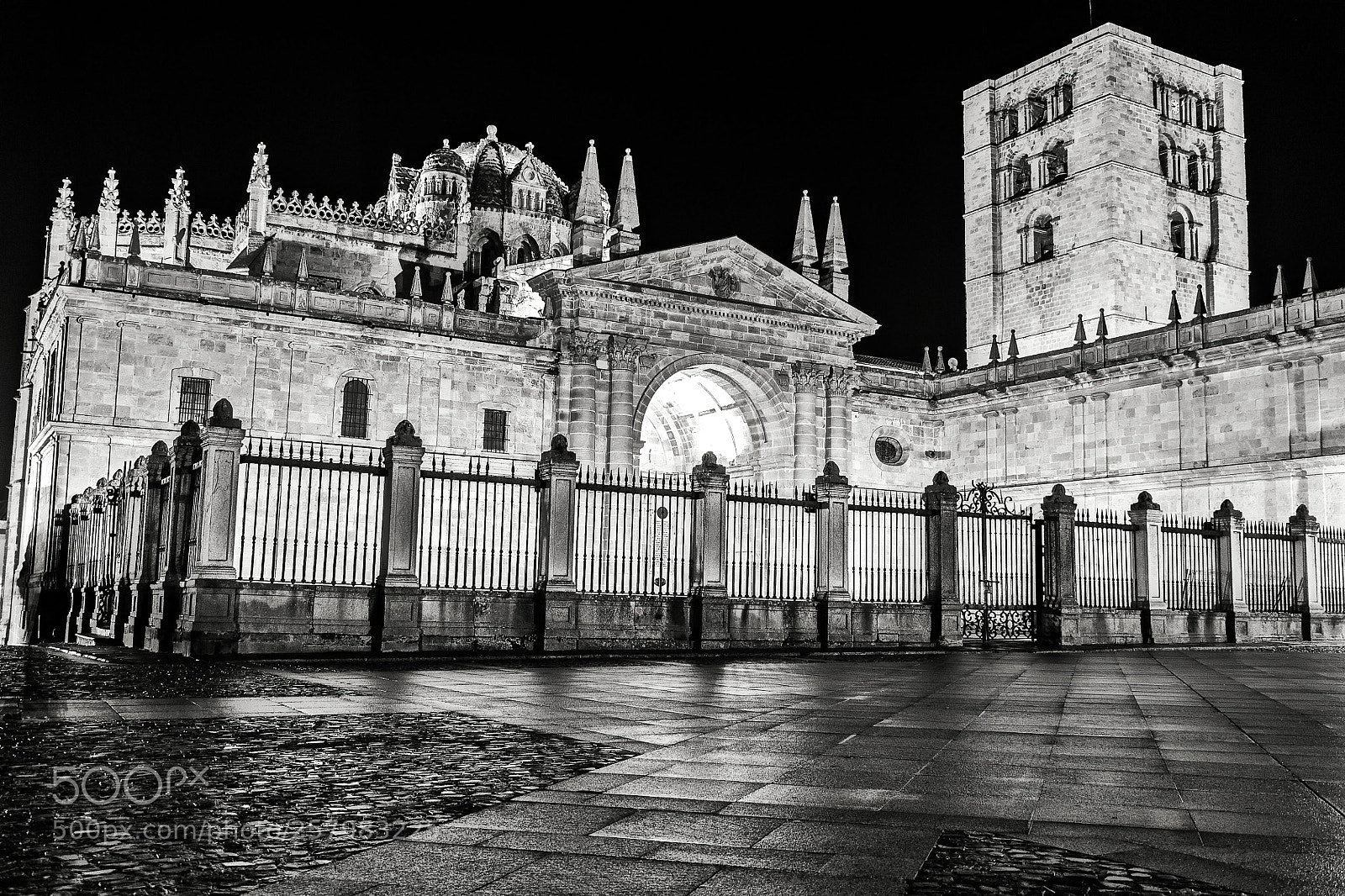 Canon EOS 1100D (EOS Rebel T3 / EOS Kiss X50) sample photo. Catedral de zamora photography