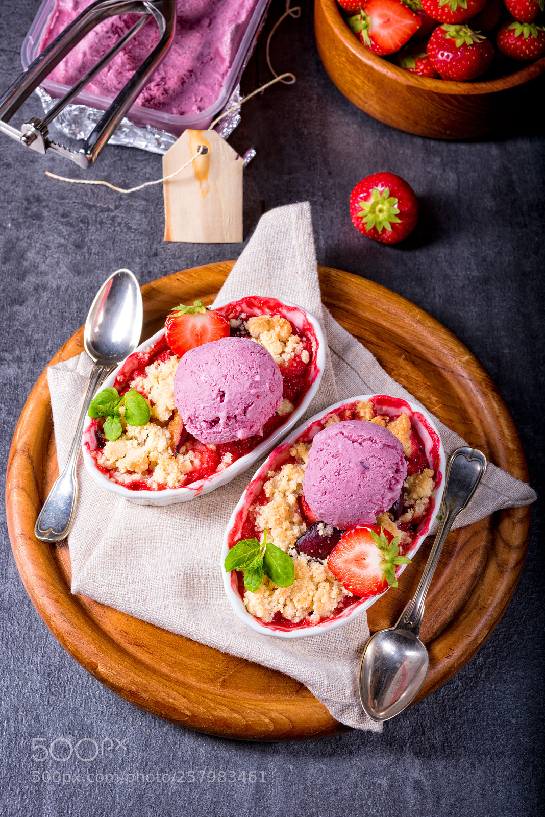 Nikon D810 sample photo. Strawberry tart with vanilla photography