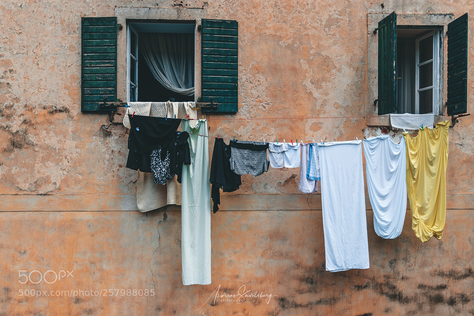 Canon EOS 6D Mark II sample photo. Laundry day photography