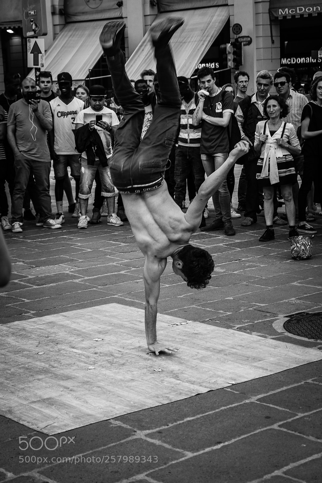 Fujifilm X-T10 sample photo. Street in to bologna photography