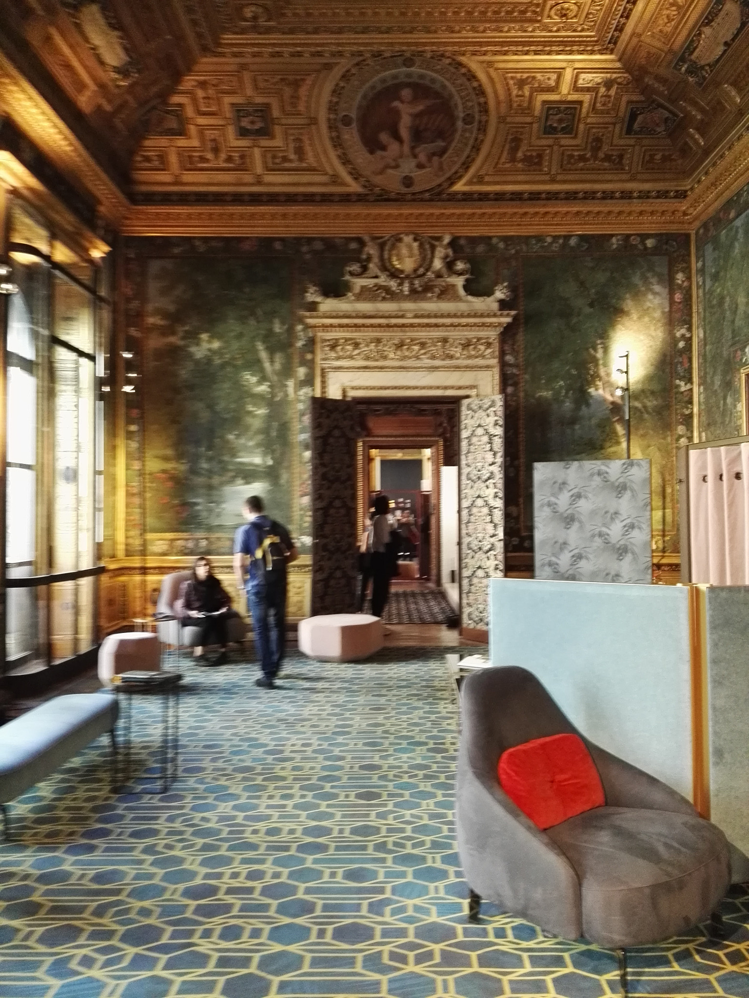 HUAWEI P8 sample photo. Design week in milan photography