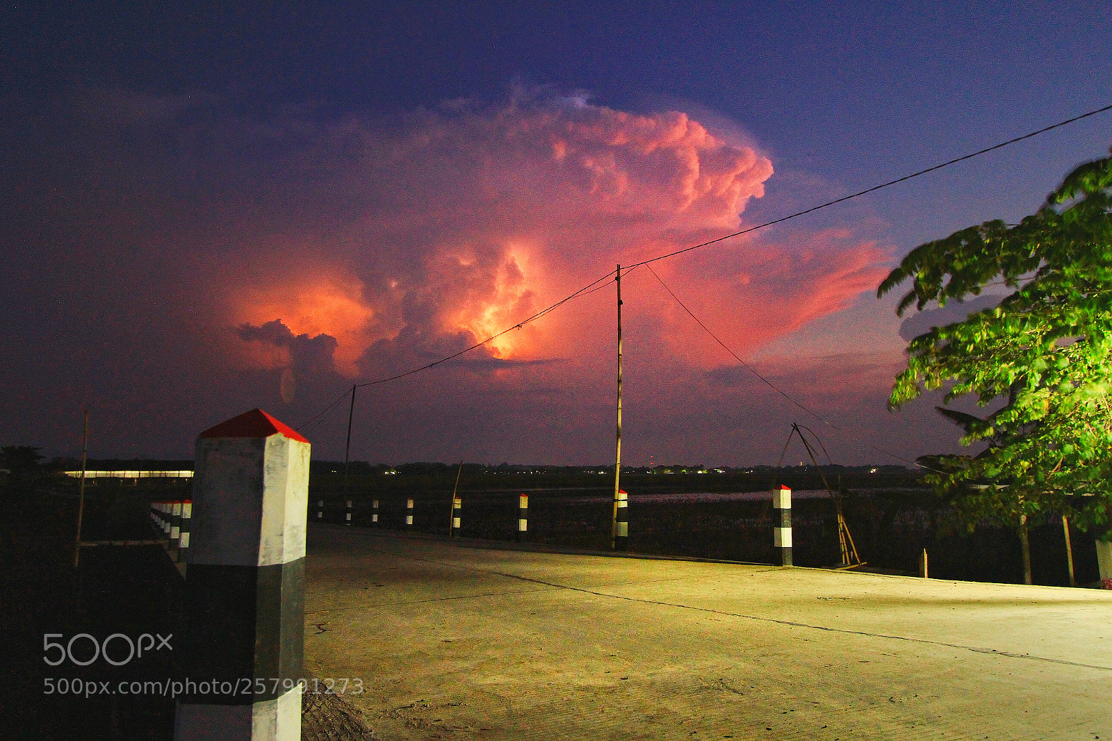 Canon EOS 7D sample photo. Thunderbolt inthe evening photography