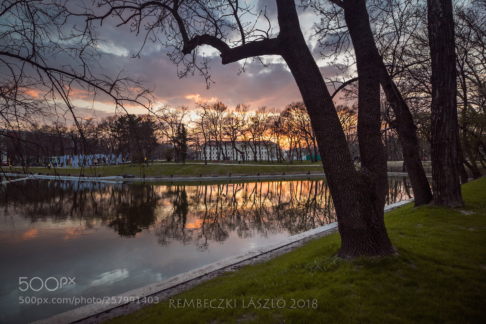 Canon EOS M10 sample photo. Sunset at the fishpond photography