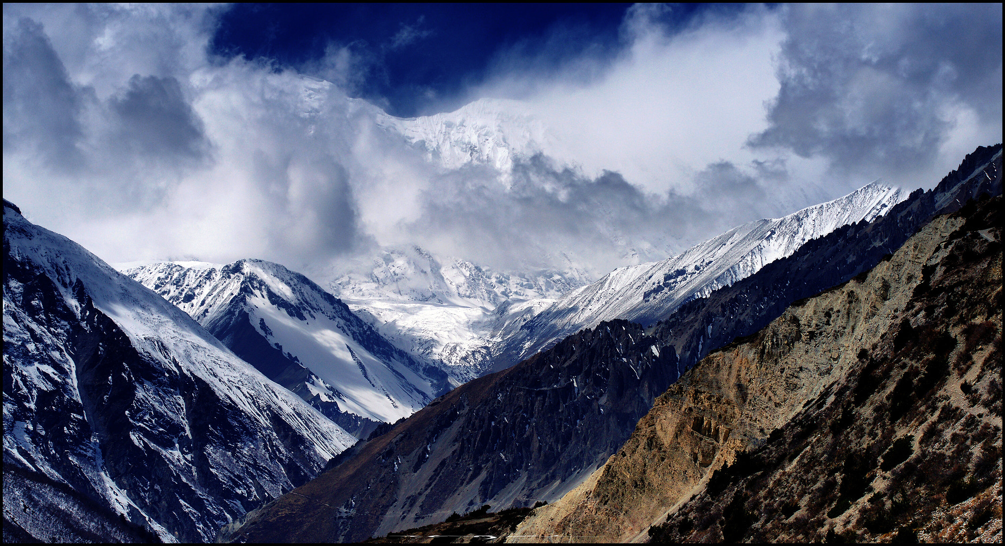 Sony Alpha DSLR-A900 sample photo. Way to tilicho tal(lake), 4919m photography