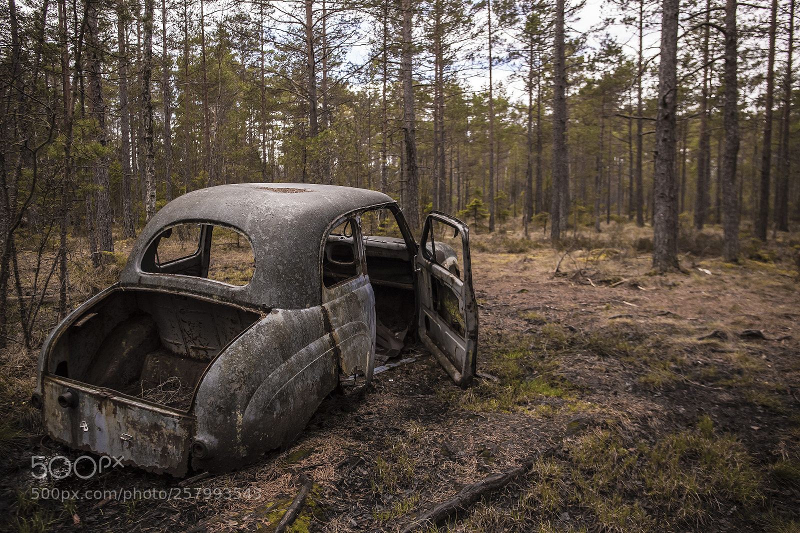 Canon EOS 6D sample photo. Abandoned car photography