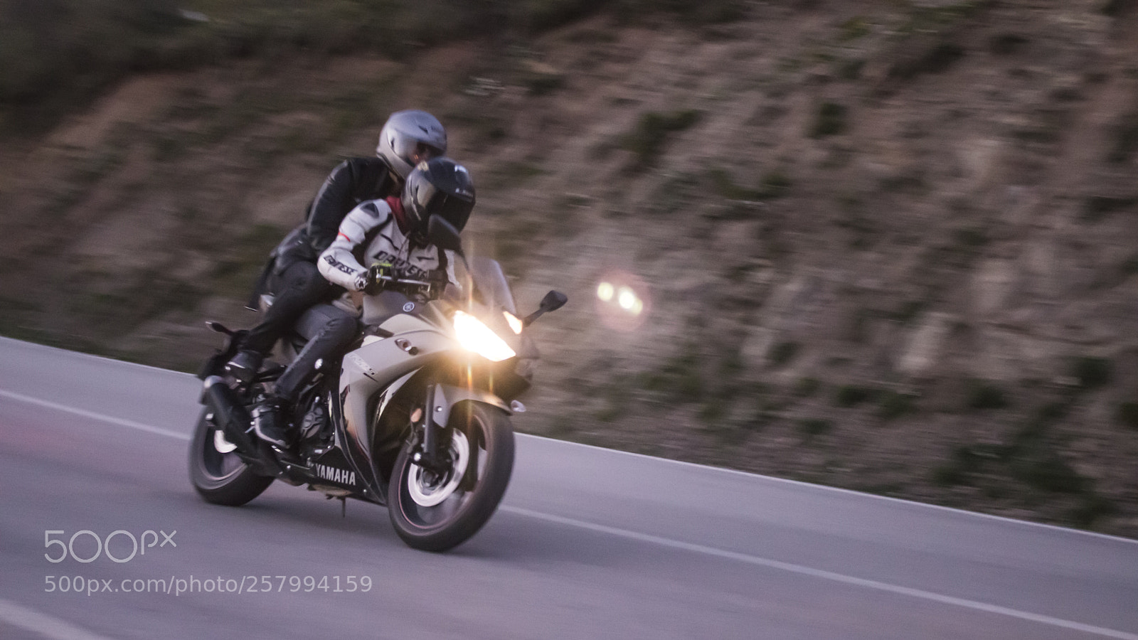 Canon EOS 77D (EOS 9000D / EOS 770D) sample photo. Speed on the way photography
