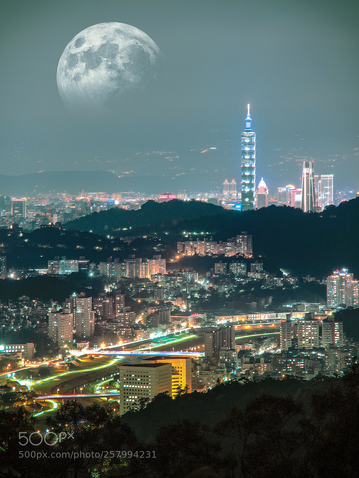Olympus OM-D E-M10 II sample photo. 台北夜景 photography