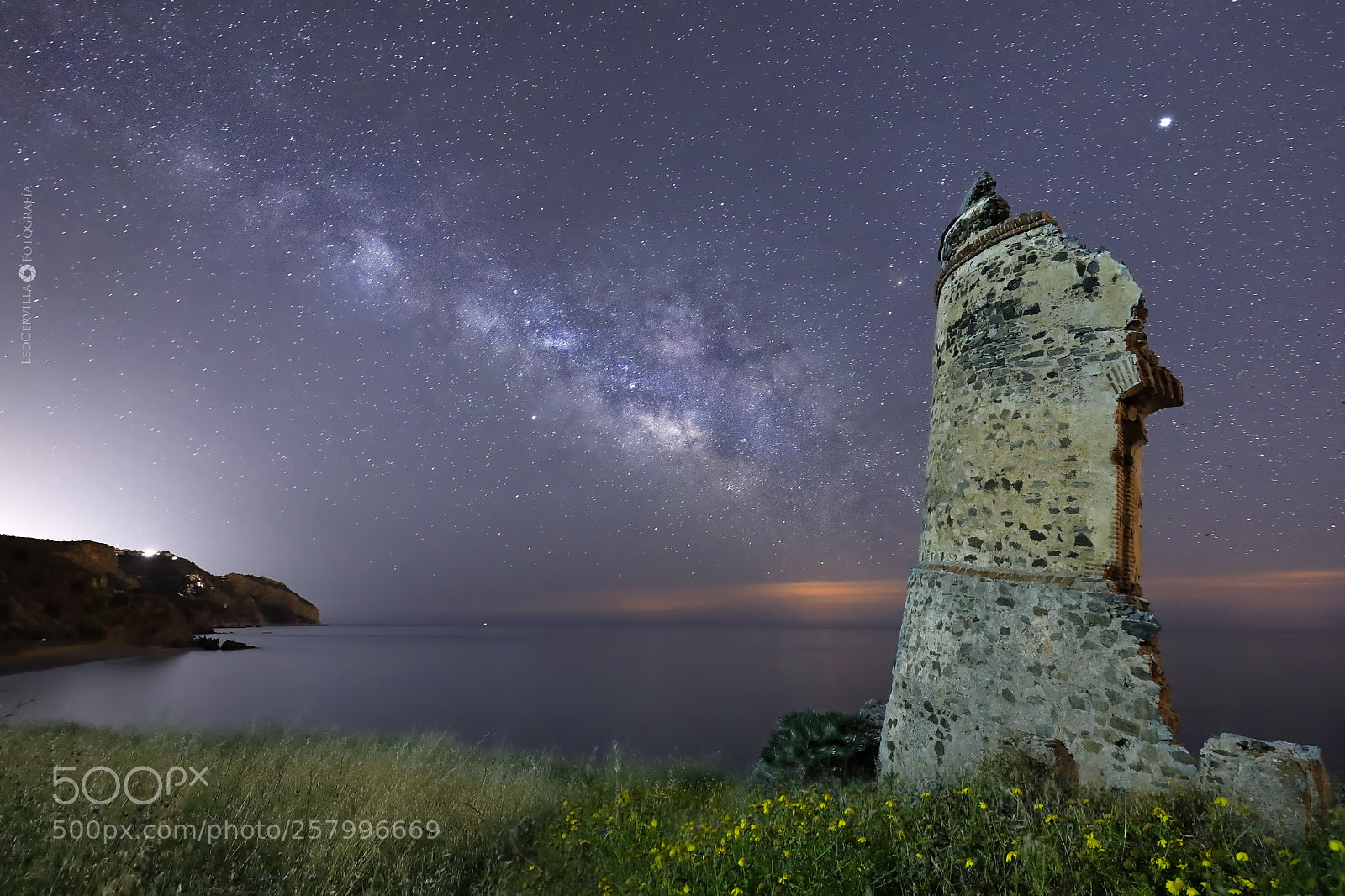 Canon EOS 5D Mark IV sample photo. Vieja torre en ruinas photography