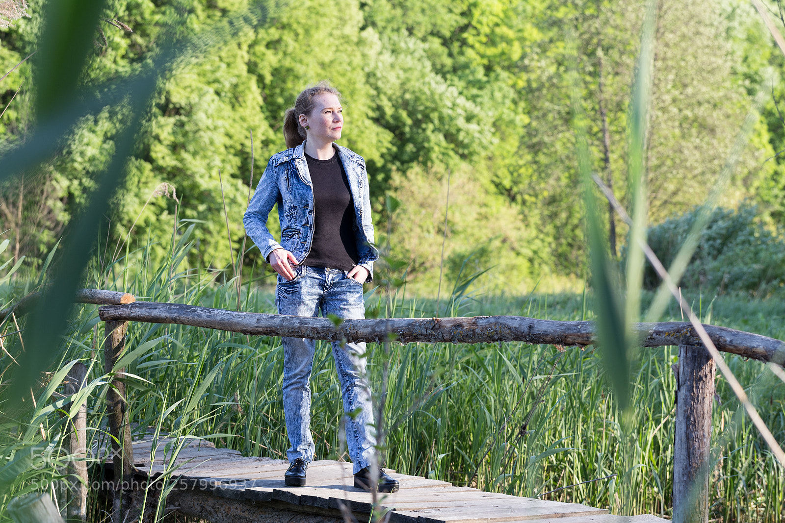 Canon EOS 6D sample photo. A young woman on photography