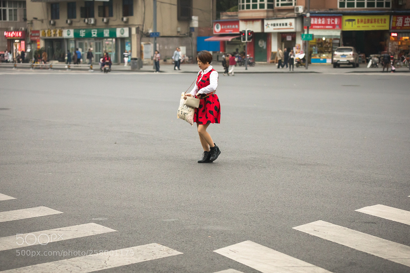 Canon EOS 5D Mark IV sample photo. On style photography