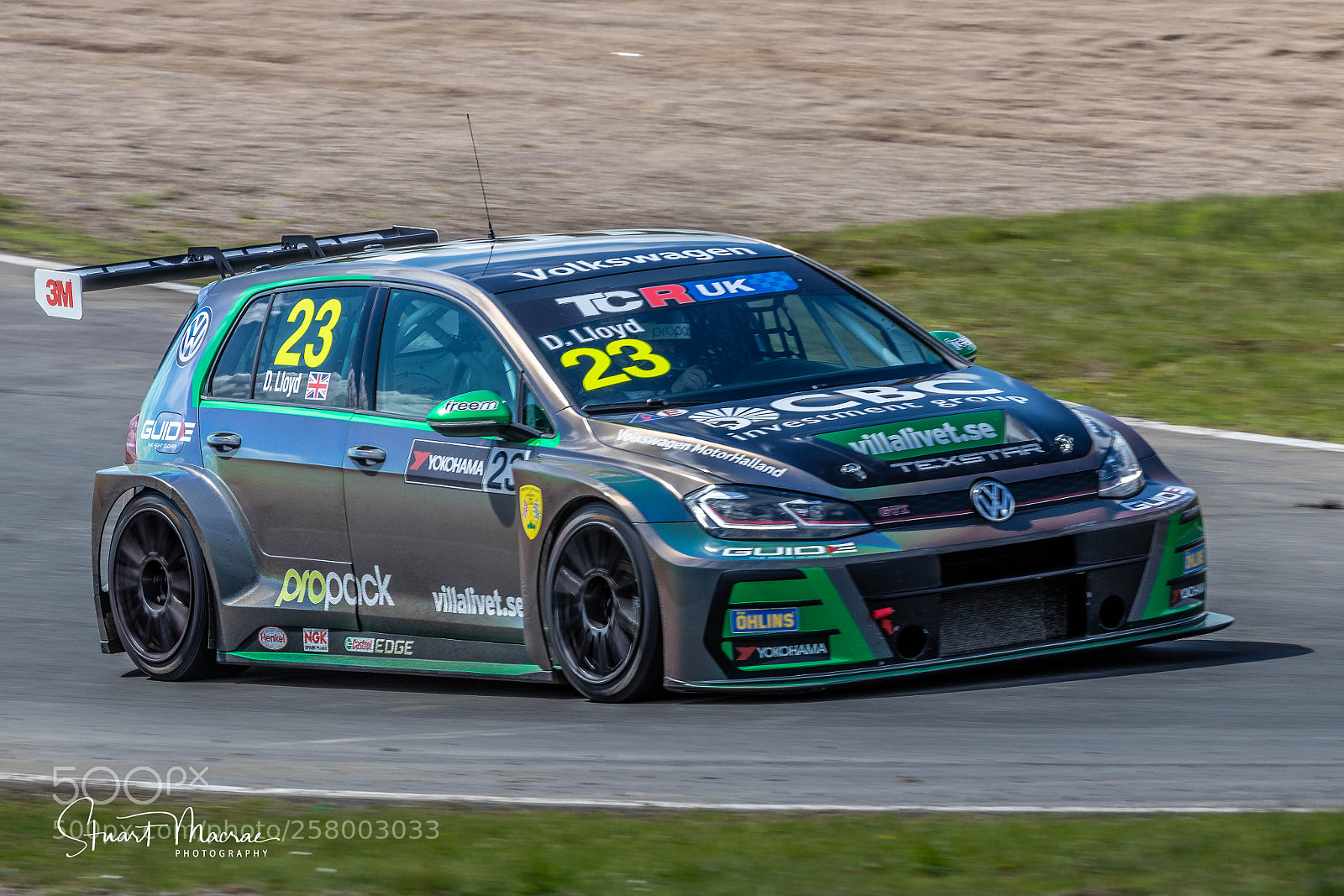 Canon EOS 80D sample photo. Tcr racing uk photography