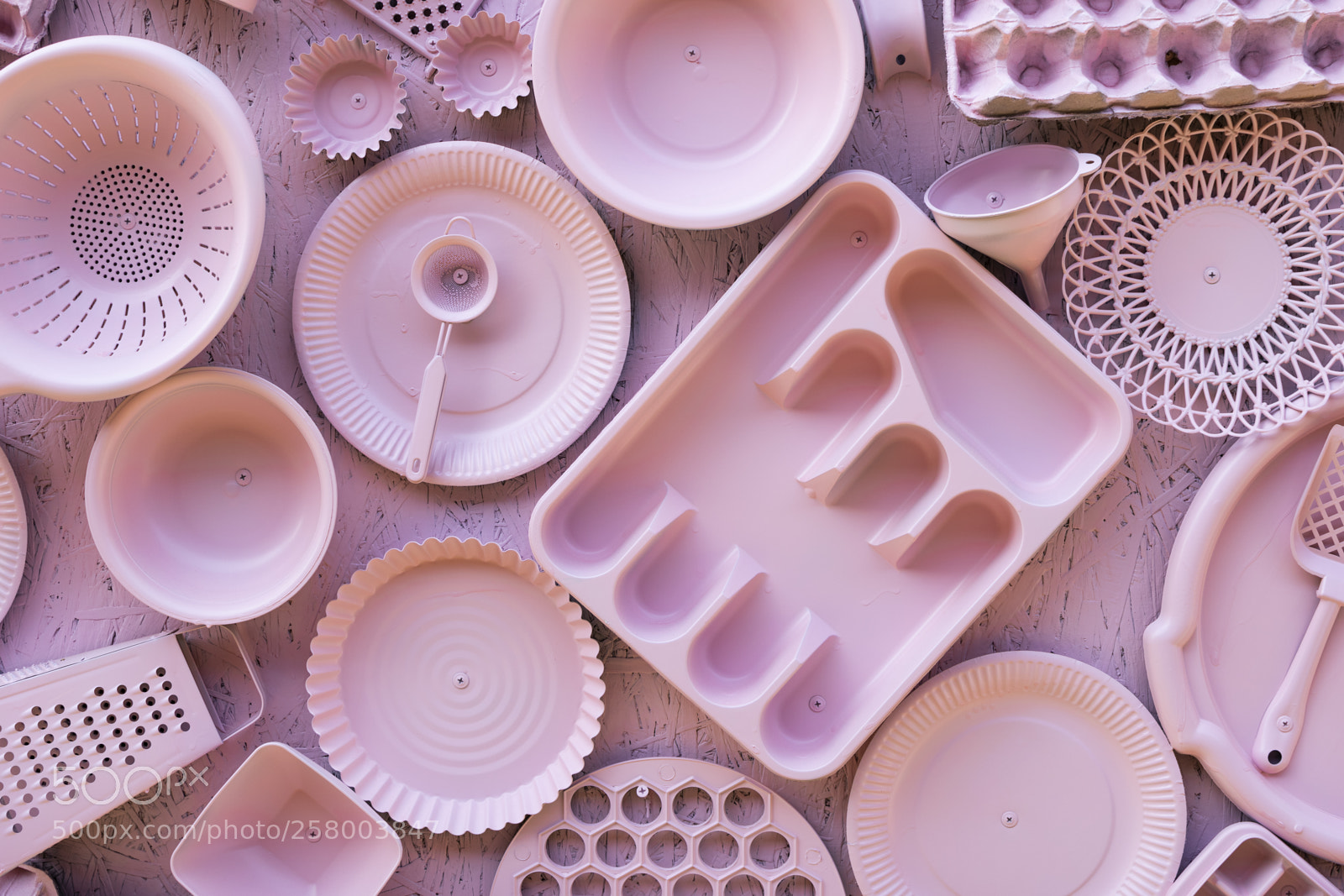 Nikon D5500 sample photo. Pink decorative kitchenware utensils photography