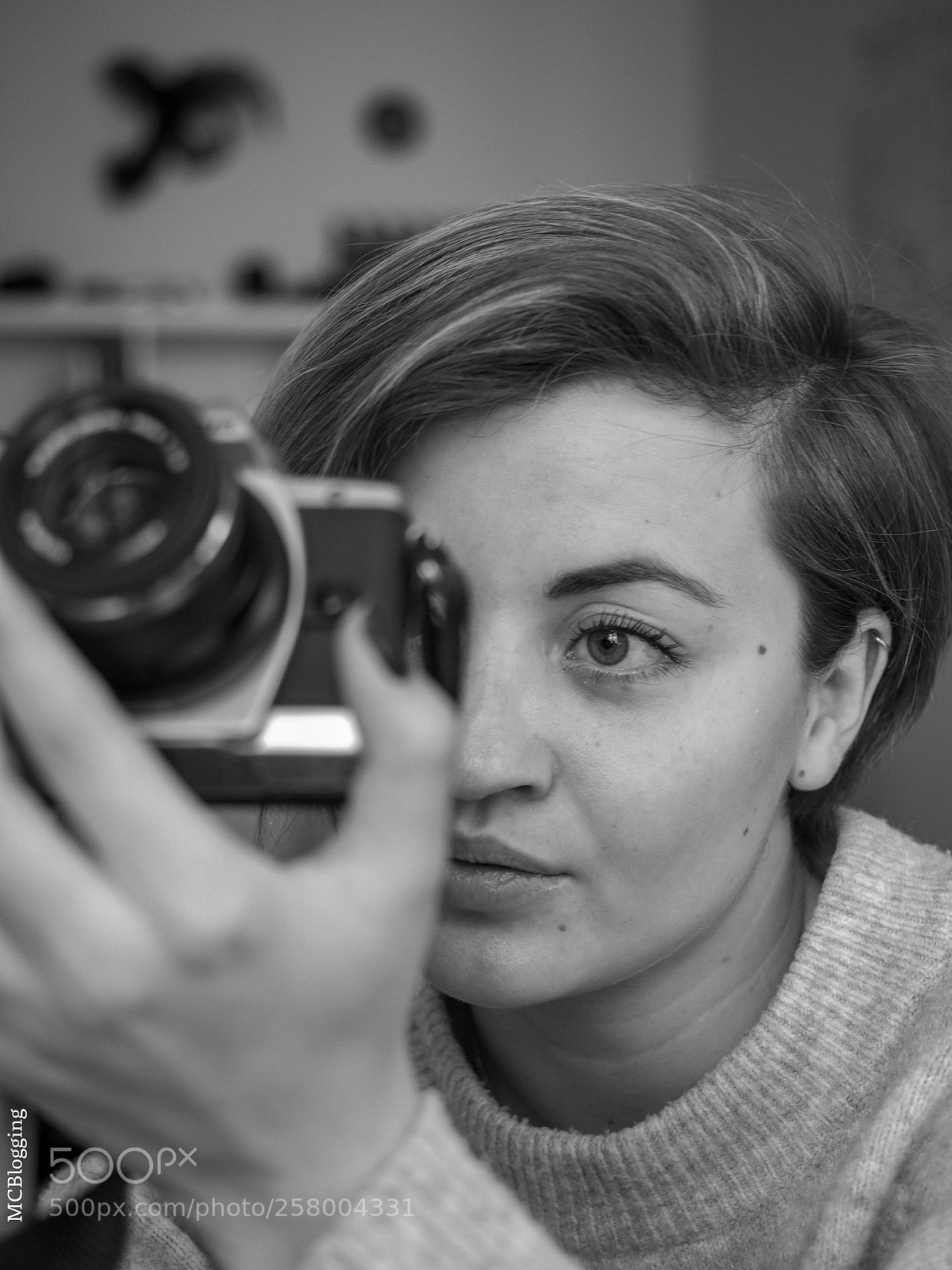 Olympus OM-D E-M1 Mark II sample photo. Clara :: shooting cocooning_1 photography