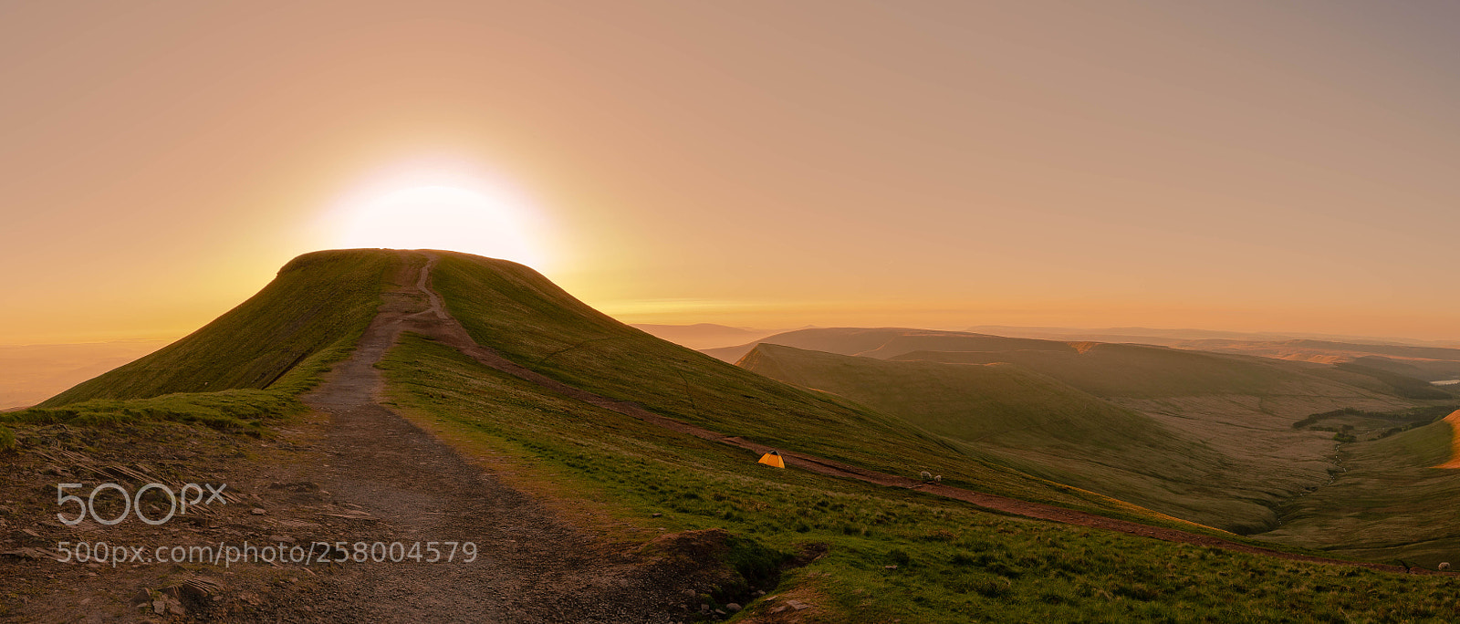 Nikon D750 sample photo. Pen y fan sunrise photography