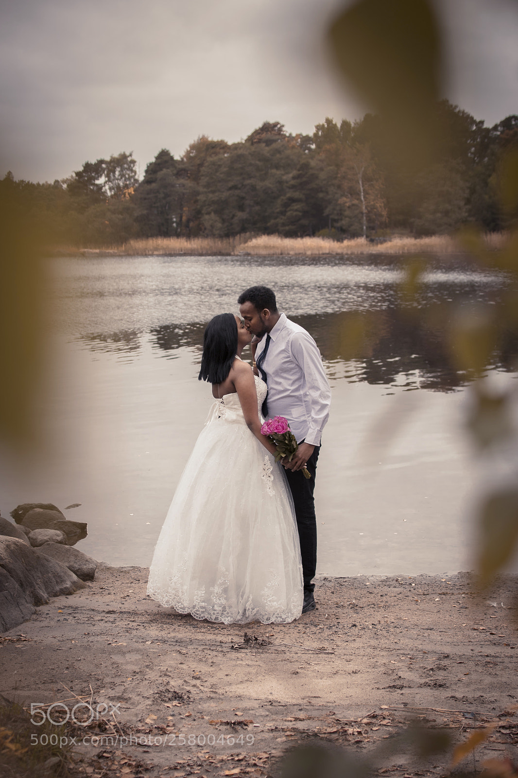 Nikon D750 sample photo. Newly wed couple photography