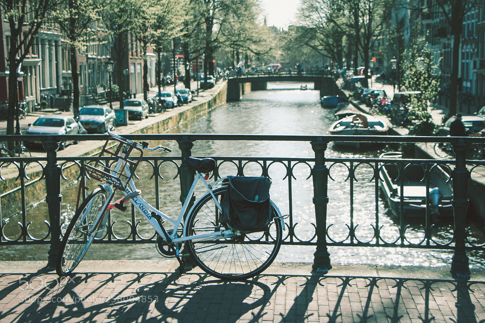 Canon EOS 700D (EOS Rebel T5i / EOS Kiss X7i) sample photo. Bicycle overlooking canal in photography