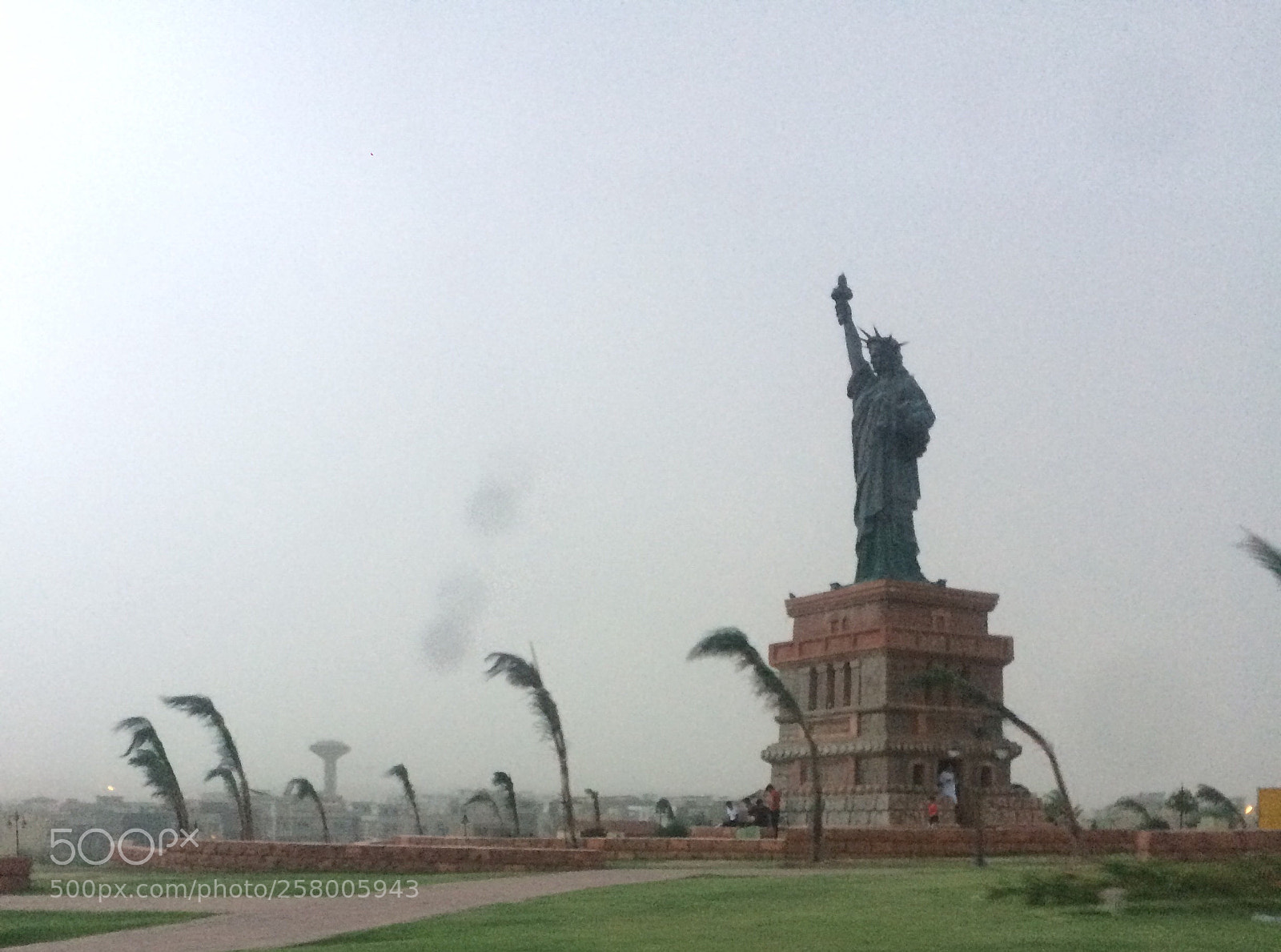 Apple iPhone 5s sample photo. Statue of liberty copy photography