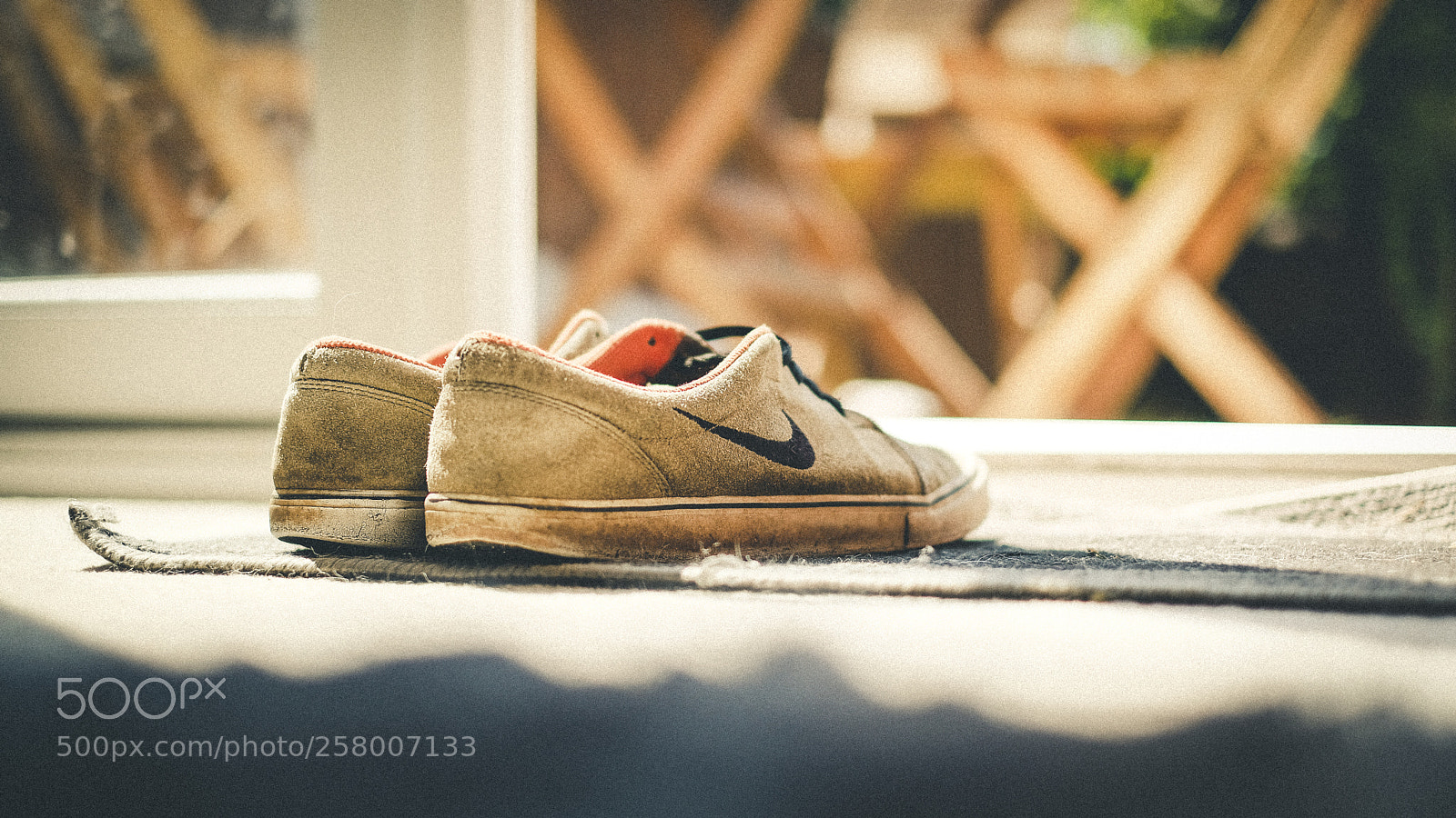 Fujifilm X-T2 sample photo. Old shoes photography