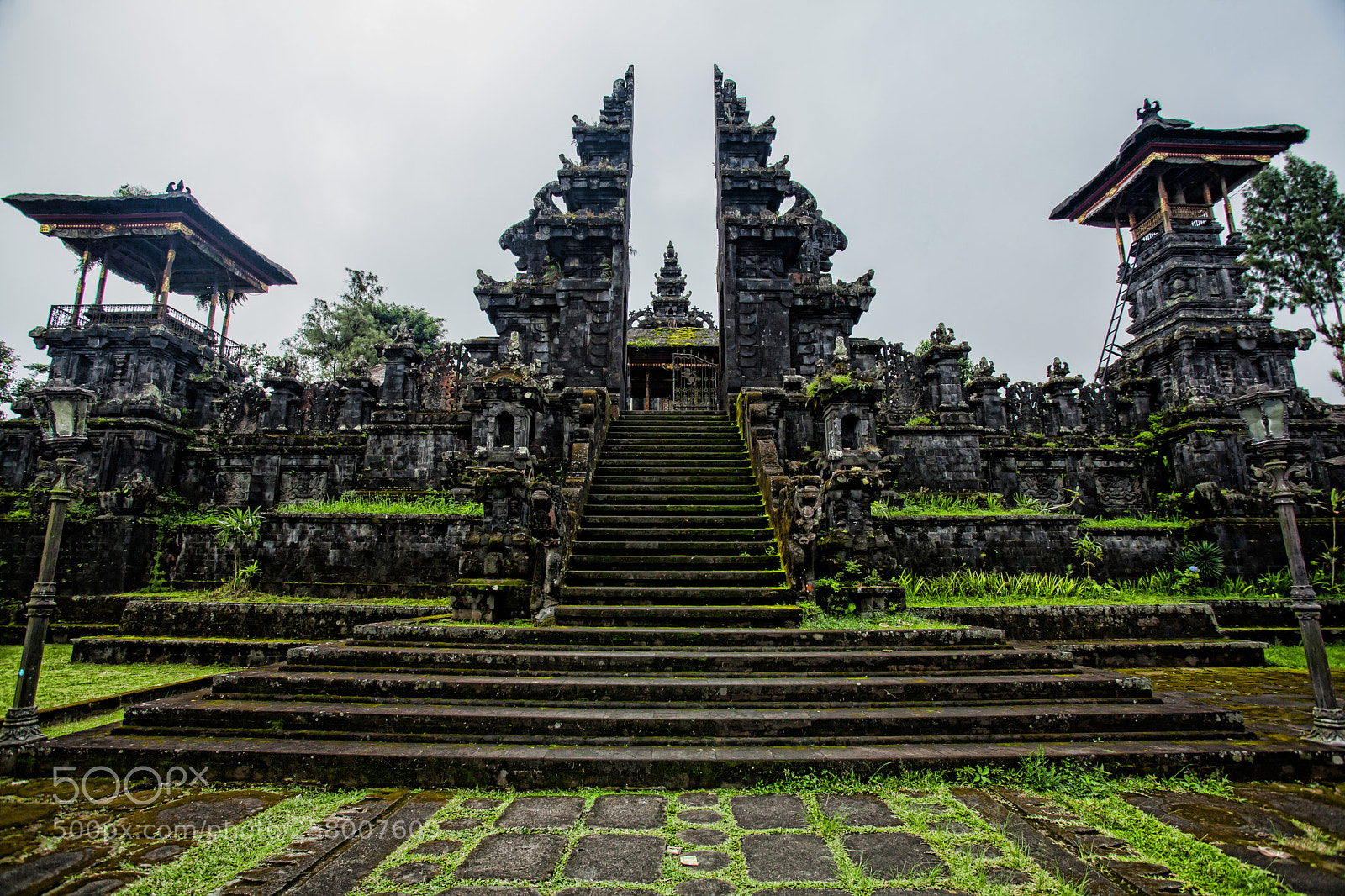 Canon EOS 5D Mark II sample photo. Pura besakih photography