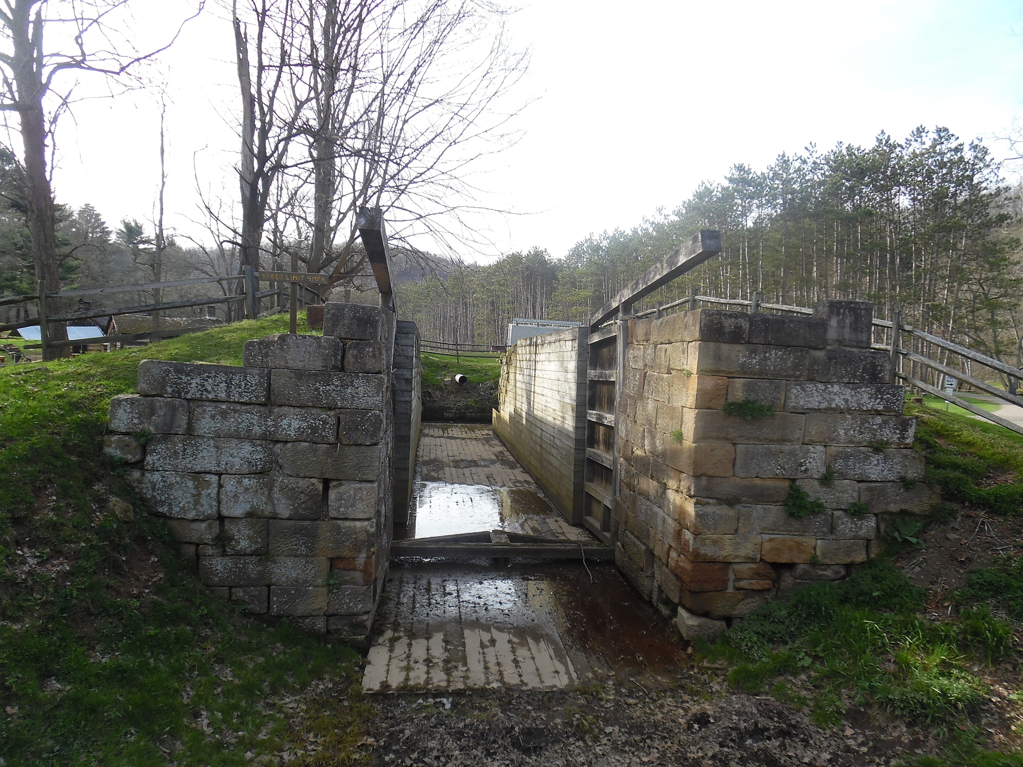 Samsung WB35F/WB36F/WB37F sample photo. Old lock at beaver creek state park in ohio photography