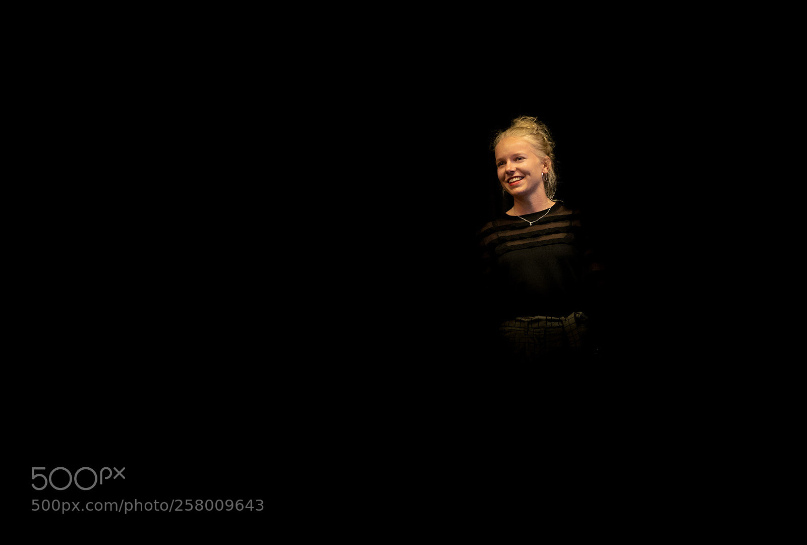 Canon EOS 6D Mark II sample photo. In the spotlights photography