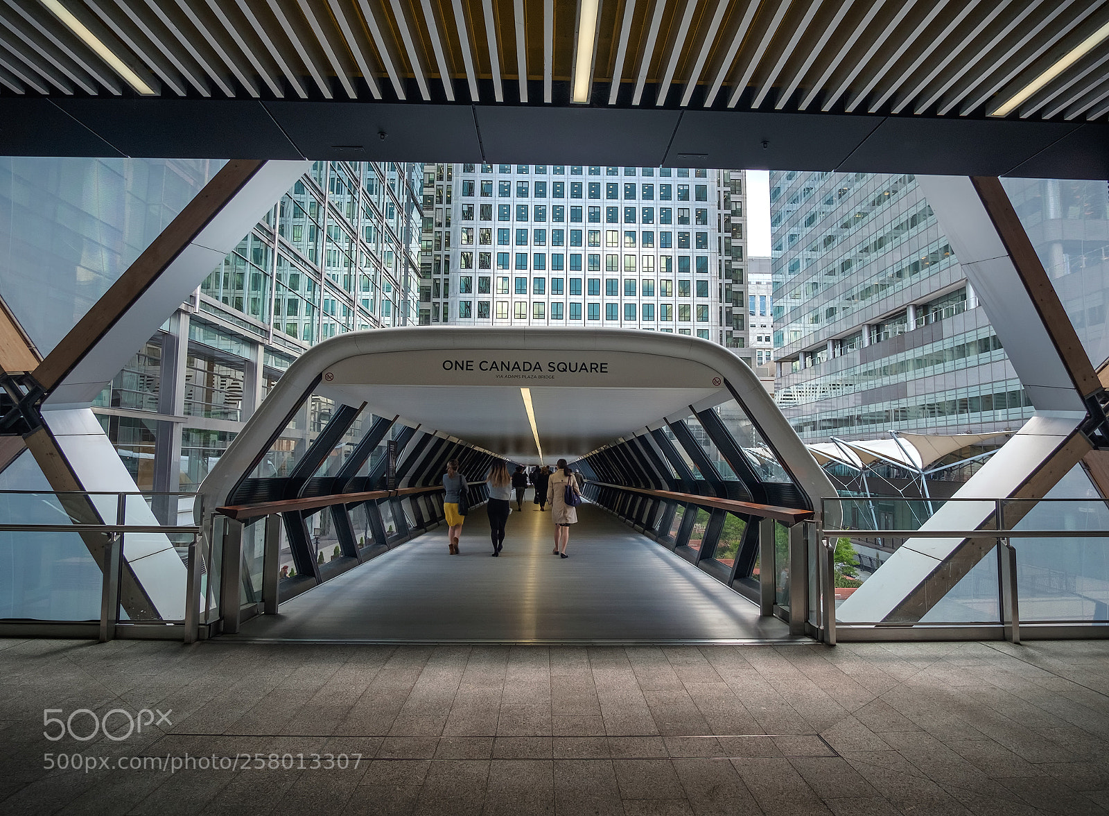 Fujifilm X-T1 sample photo. One canada square photography