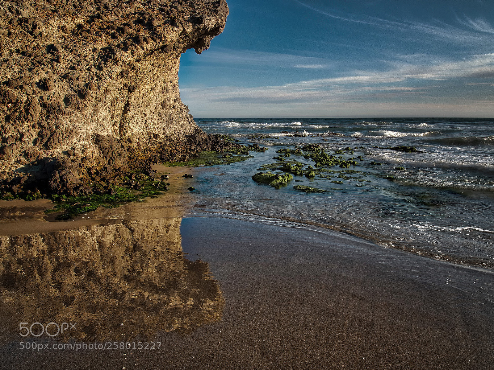 Olympus OM-D E-M5 II sample photo. Reflejos del mar photography