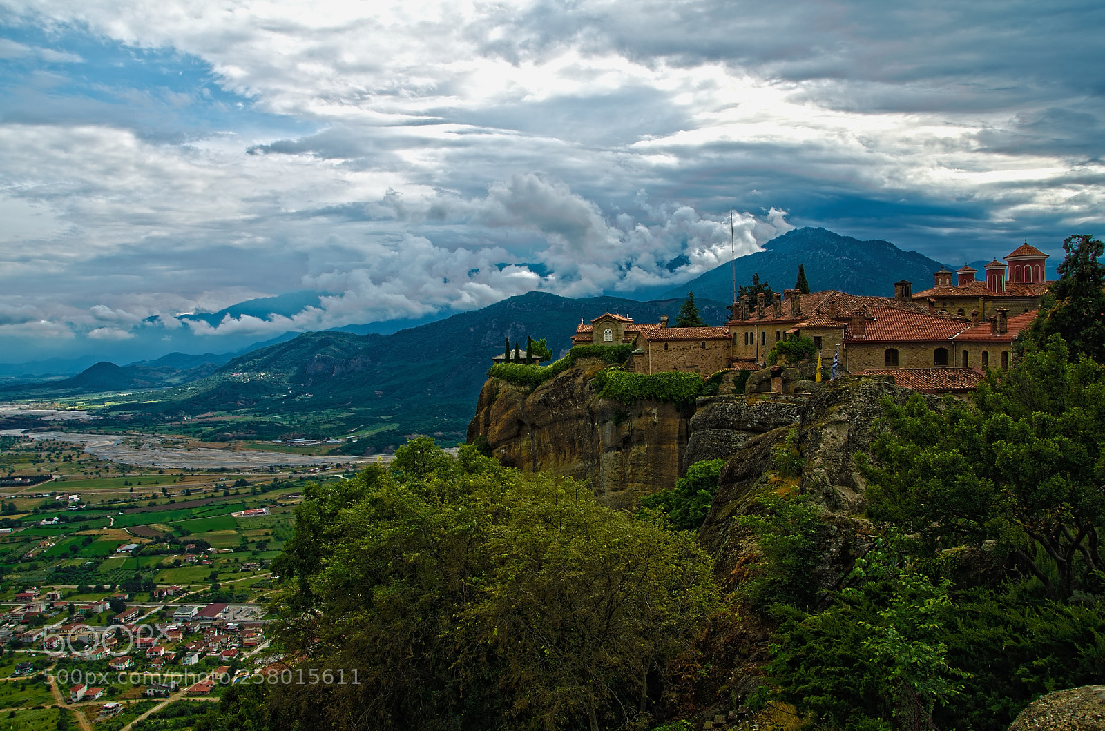 Nikon D5100 sample photo. Agios stephanos monastery, meteora photography